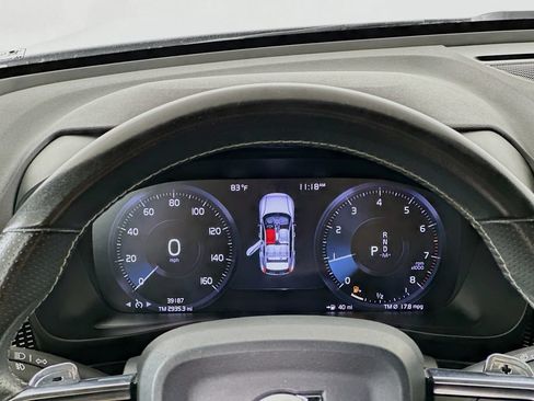 Used 2020 Volvo XC40 T4 R-Design w/ Protection Package Premier FWD image 12