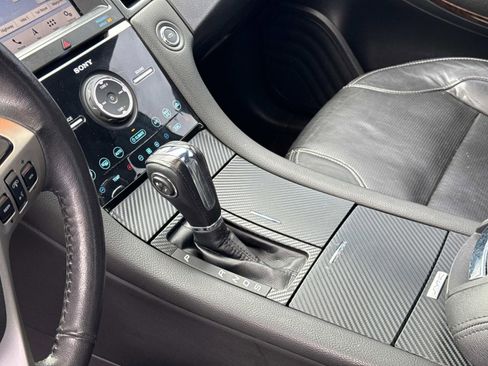 Used 2018 Ford Taurus Limited image 32