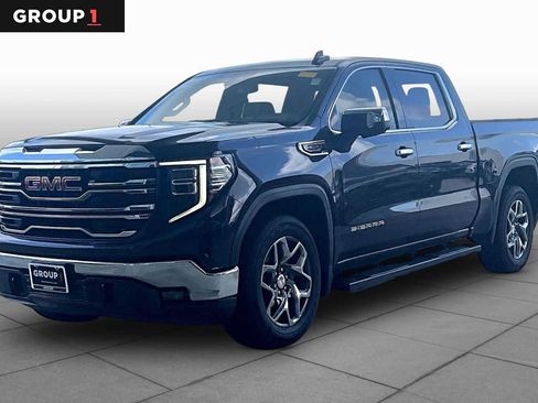 Used 2022 GMC Sierra 1500 SLT w/ SLT Convenience Package RWD image 1