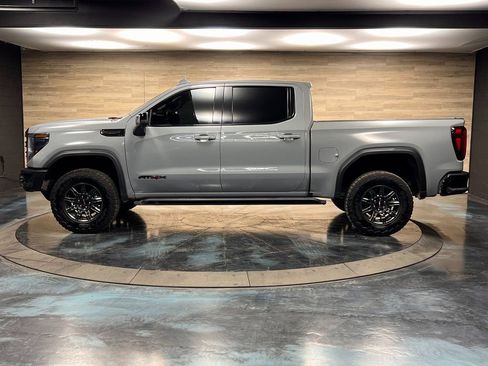 Used 2024 GMC Sierra 1500 AT4X image 15