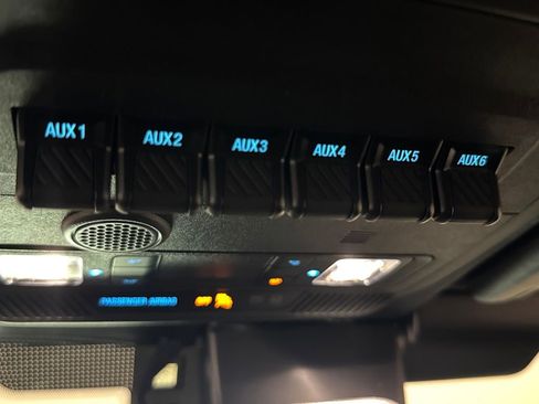 New 2025 Ford Bronco Badlands image 40