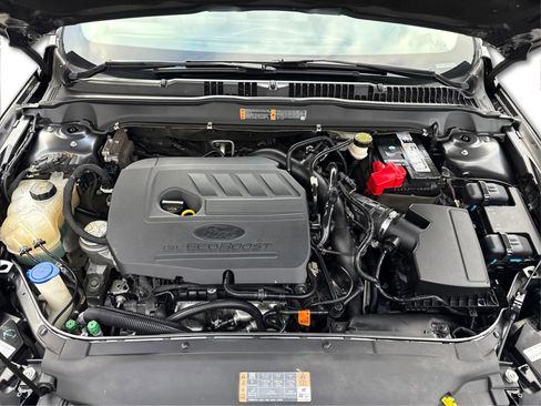 Used 2017 Ford Fusion SE image 11