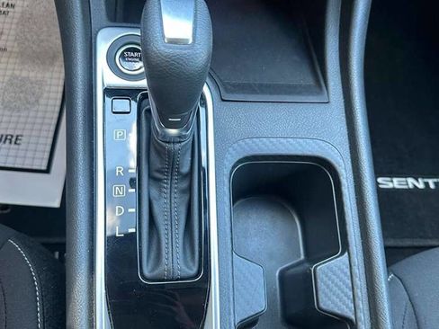 Used 2022 Nissan Sentra SV image 18