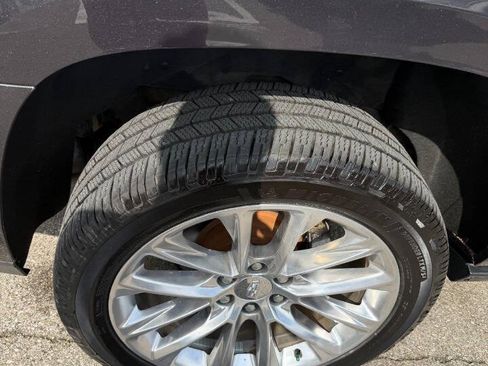 Used 2018 Cadillac Escalade ESV Premium Luxury AWD/4WD image 52