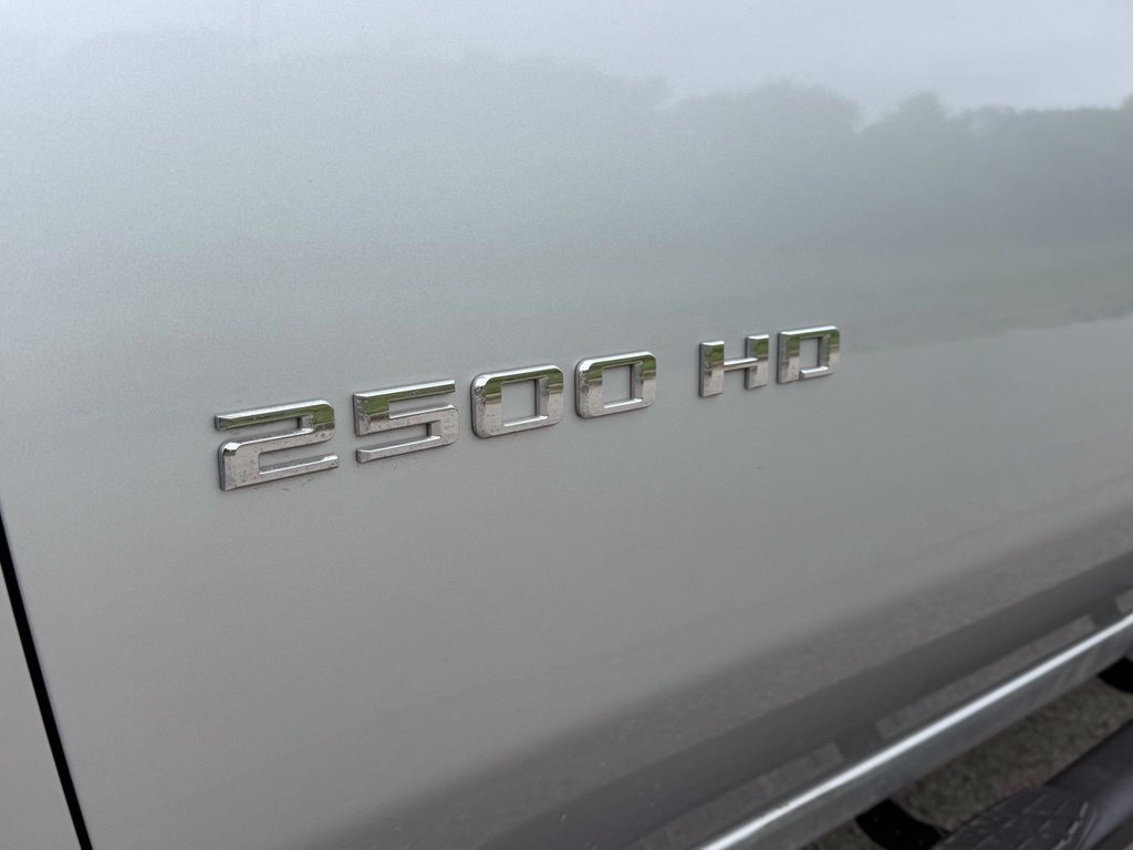 Used 2022 Chevrolet Silverado 2500 LT w/ Convenience Package AWD/4WD image 16