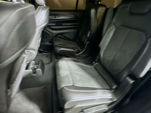 Used 2024 Jeep Grand Cherokee L Altitude image 26