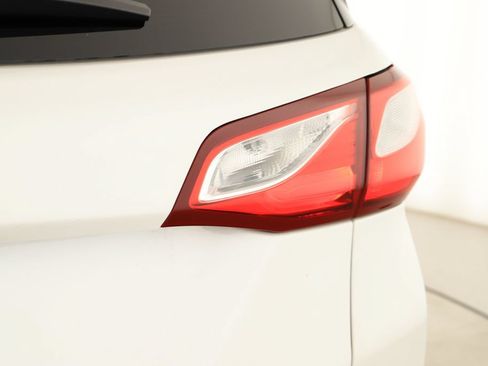 Used 2020 Chevrolet Equinox Premier FWD image 33
