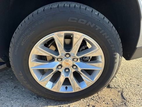Used 2025 Chevrolet Tahoe Premier RWD image 10