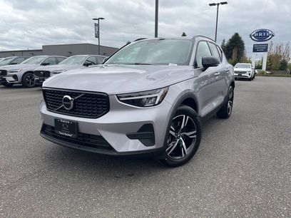 New 2026 Volvo XC40 B5 Core w/ Protection Package Premier
