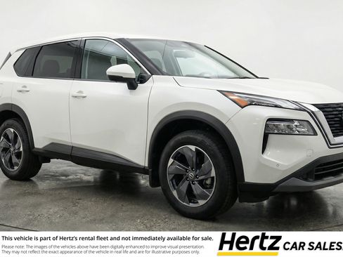 Used 2025 Nissan Rogue SV AWD/4WD image 1