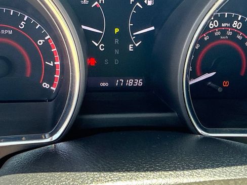 Used 2013 Toyota Highlander FWD w/ Cold Weather Pkg image 18