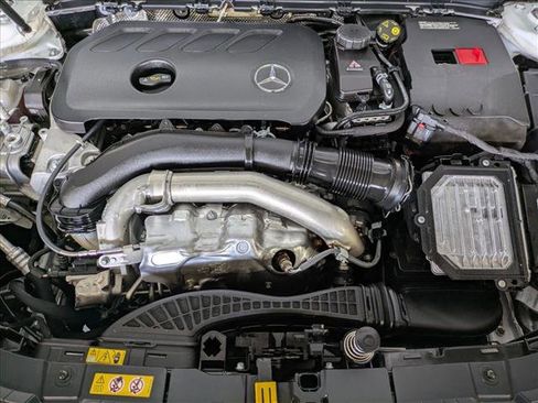 Certified 2025 Mercedes-Benz GLB 250 image 22