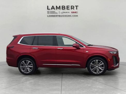 Used 2025 Cadillac XT6 Premium Luxury image 5