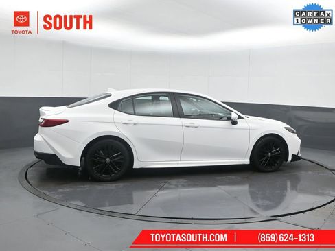 Certified 2025 Toyota Camry SE image 3