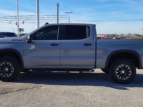 Used 2024 Chevrolet Silverado 1500 ZR2 image 4