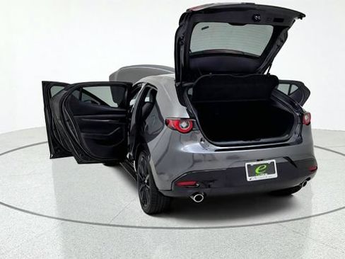 Used 2025 MAZDA MAZDA3 s Sport FWD image 17