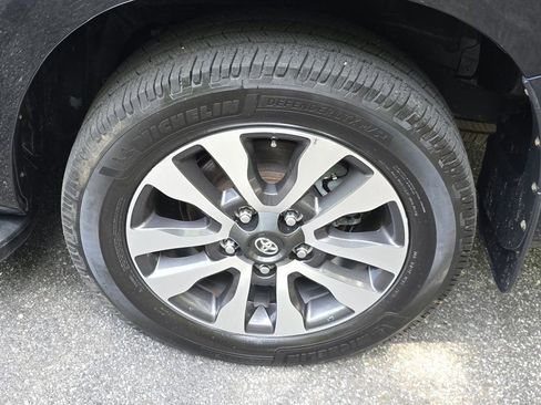 Used 2018 Toyota Sequoia Limited w/ Safety & Convenience Package RWD image 38
