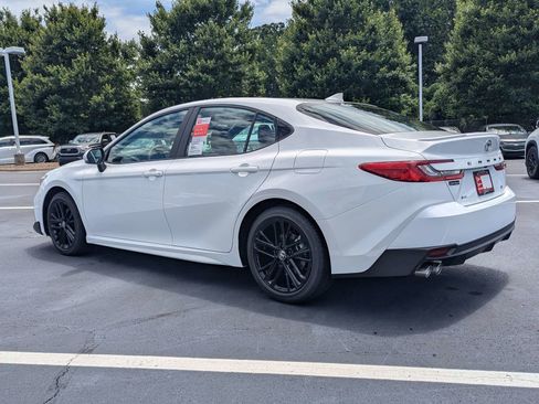 New 2026 Toyota Camry SE FWD image 4