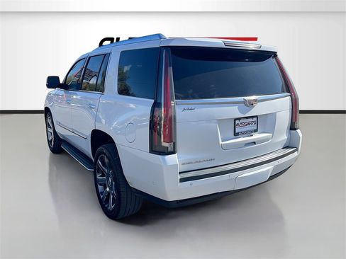 Used 2020 Cadillac Escalade Luxury image 5