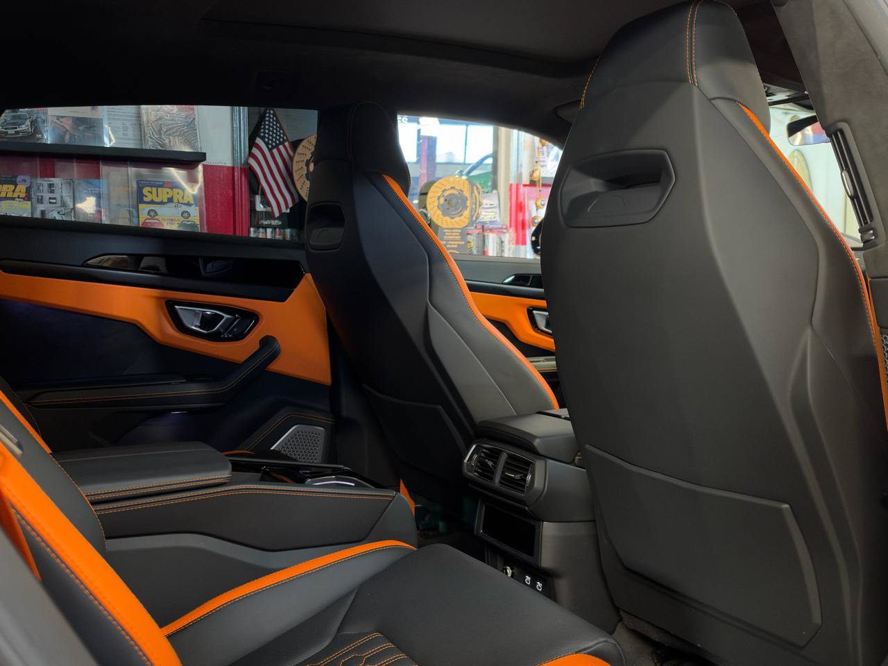 Used 2024 Lamborghini Urus S AWD/4WD image 24