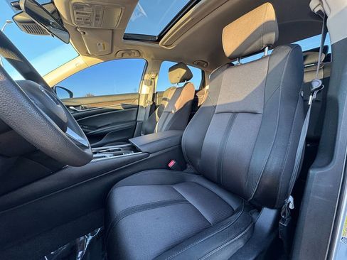 Used 2019 Honda Accord EX image 26