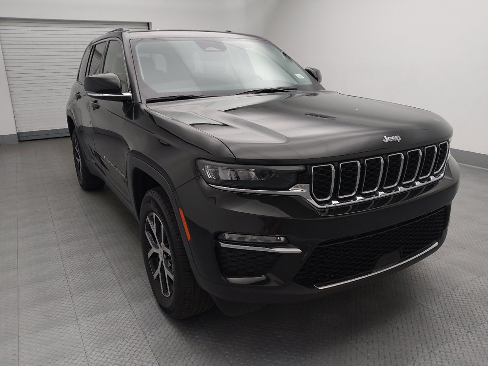 Used 2023 Jeep Grand Cherokee Limited AWD/4WD image 14