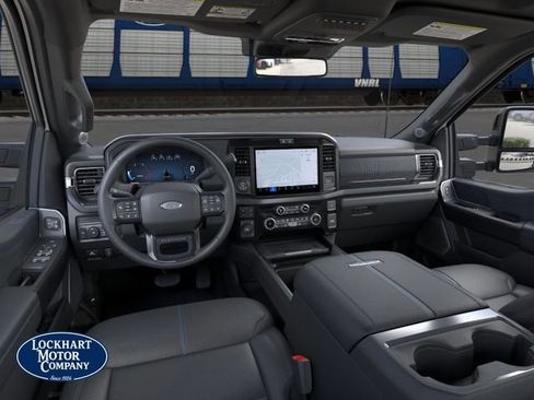 New 2026 Ford F450 Platinum w/ FX4 Off-Road Package AWD/4WD image 9