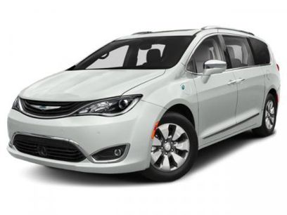 Used 2018 Chrysler Pacifica Limited w/ Advanced Safetytec Group