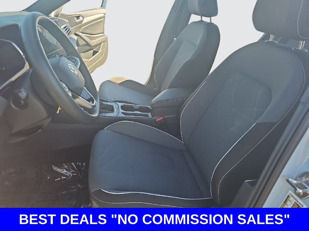 Used 2025 Volkswagen Jetta Sport FWD image 14