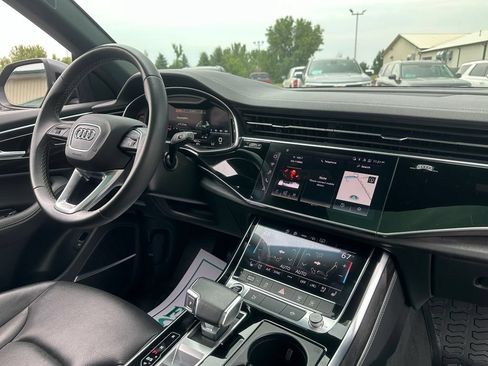 Used 2023 Audi Q8 Premium Plus w/ Premium Plus Package AWD/4WD image 32