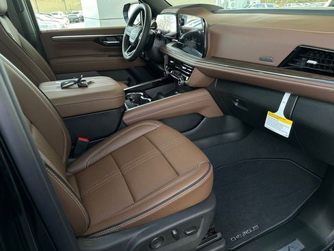 New 2026 Chevrolet Suburban High Country image 16