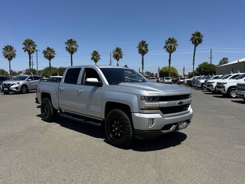 Used 2018 Chevrolet Silverado 1500 LT w/ Texas Edition AWD/4WD image 2