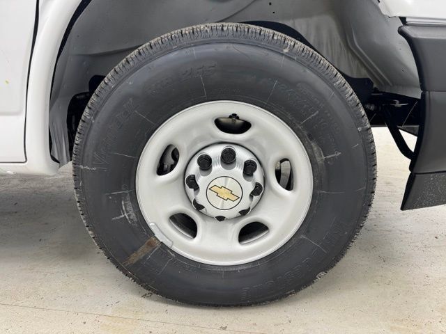 New 2025 Chevrolet Express 2500 w/ Driver Convenience Package RWD image 25