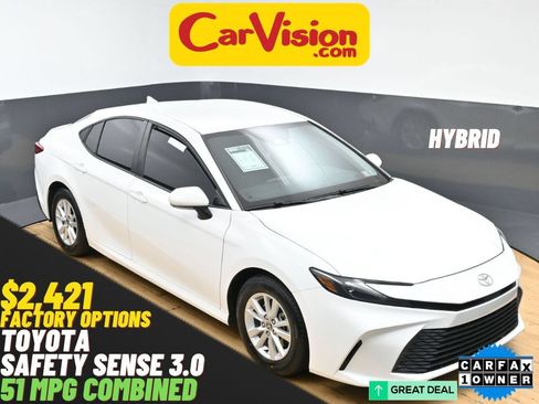 Used 2025 Toyota Camry LE FWD image 1