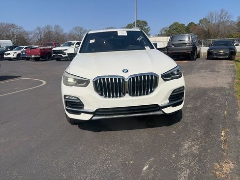 Used 2019 BMW X5 xDrive40i w/ Premium Package 2 image 2