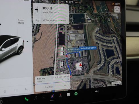 Used 2021 Tesla Model Y Long Range image 9