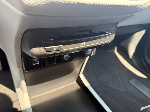 Certified 2024 Honda Odyssey Elite image 38