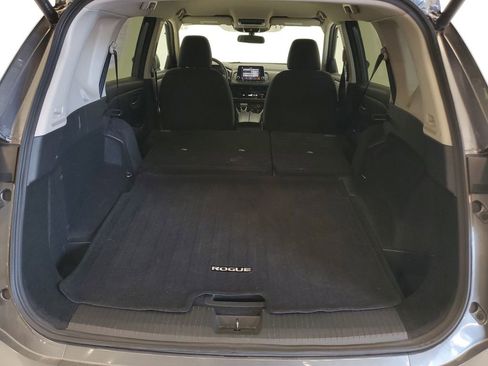 Used 2025 Nissan Rogue SV AWD/4WD image 25
