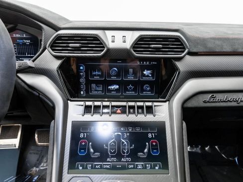 Used 2023 Lamborghini Urus Performante image 9