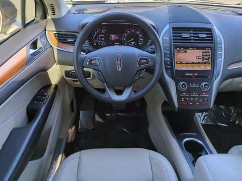 Used 2019 Lincoln MKC Select w/ Select Plus Package image 16