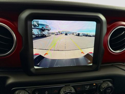 Used 2023 Jeep Gladiator Rubicon w/ LED Lighting Group image 15