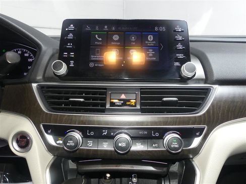 Used 2019 Honda Accord EX image 36