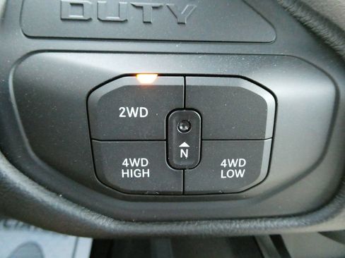 New 2026 RAM 3500 Big Horn AWD/4WD image 22
