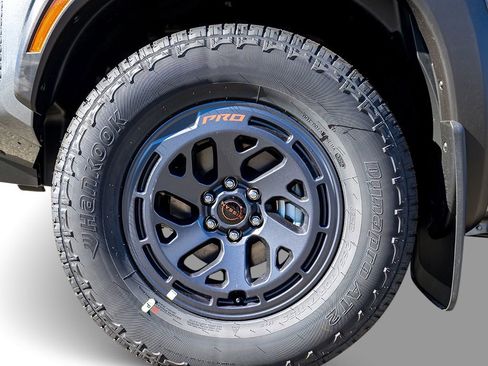 New 2026 Nissan Frontier PRO-4X w/ Pro Premium Package AWD/4WD image 11