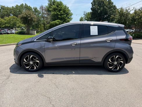Used 2023 Chevrolet Bolt LT w/ Driver Confidence Package FWD image 9