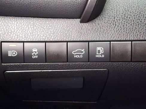 Certified 2021 Toyota Camry SE w/ Blackout Package (TMS) image 23