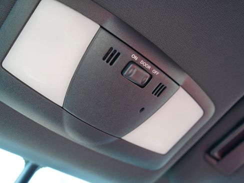 Used 2010 Nissan 370Z Touring w/ Sport Pkg image 32