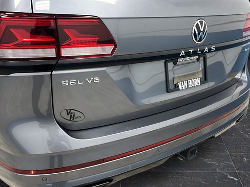 Used 2023 Volkswagen Atlas SEL R-Line AWD/4WD image 39