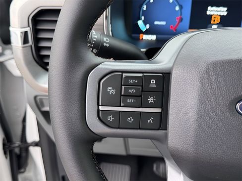 New 2025 Ford F150 Lariat w/ Equipment Group 501A Mid image 16