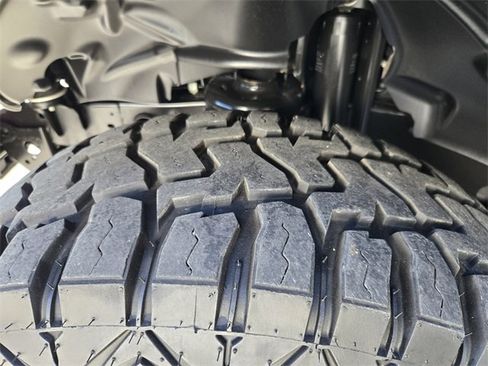 Used 2022 Jeep Wrangler Unlimited Sahara image 7